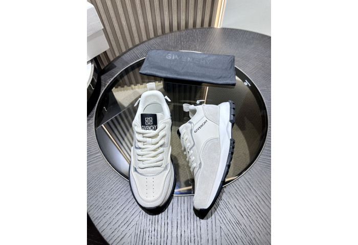 Givenchy Sneakers 660061