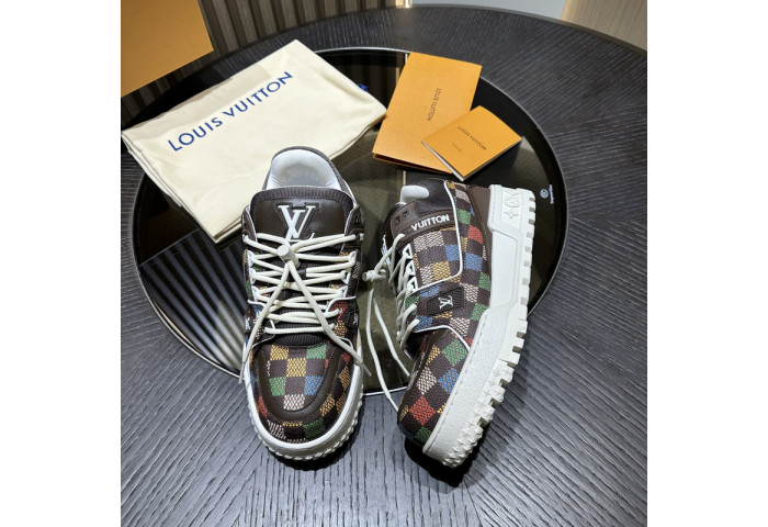 LV snekaers L0000521