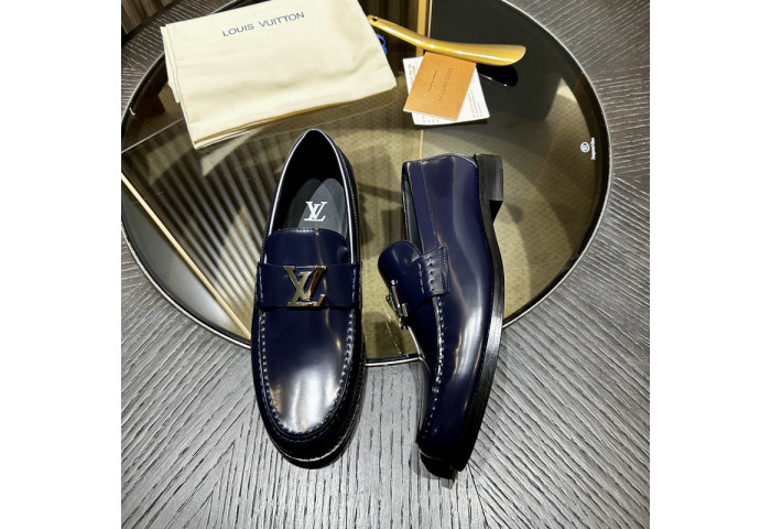 LV LOAFERS L0000611