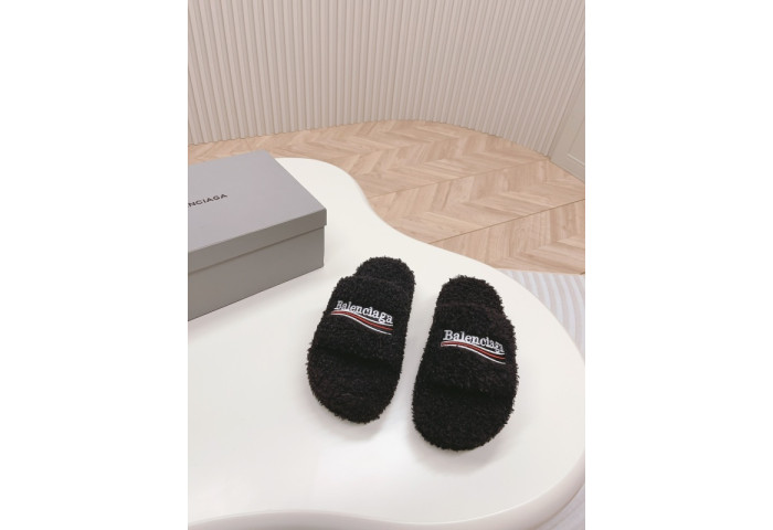 Balenciag* Sandal BS75