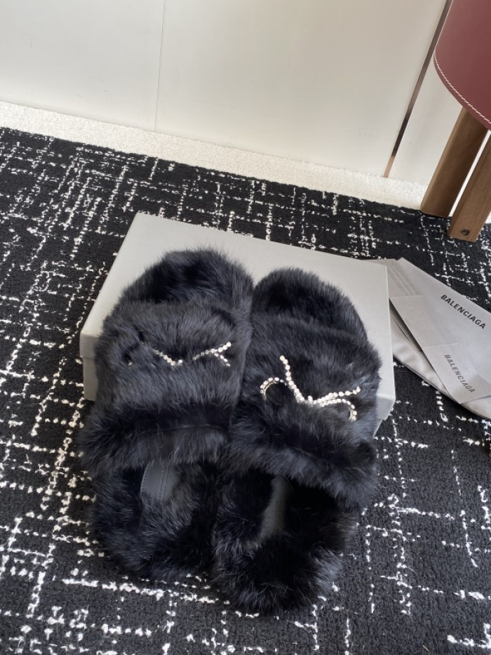 Balenciag* Sandal BS107