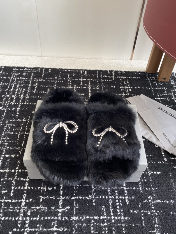 Balenciag* Sandal BS107