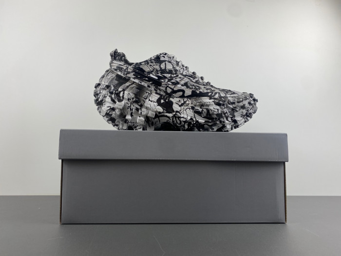 Balenciaga DEFENDER W2RG1 9010