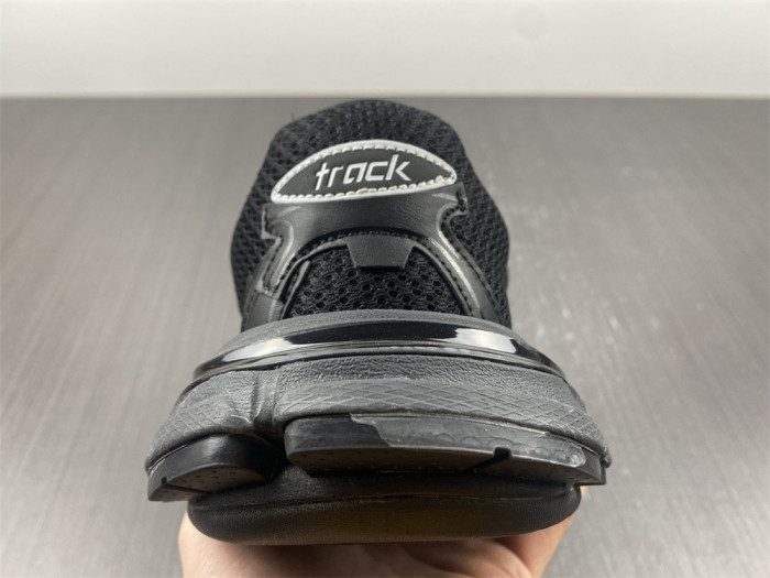 Balenciaga track W3RF1 1090