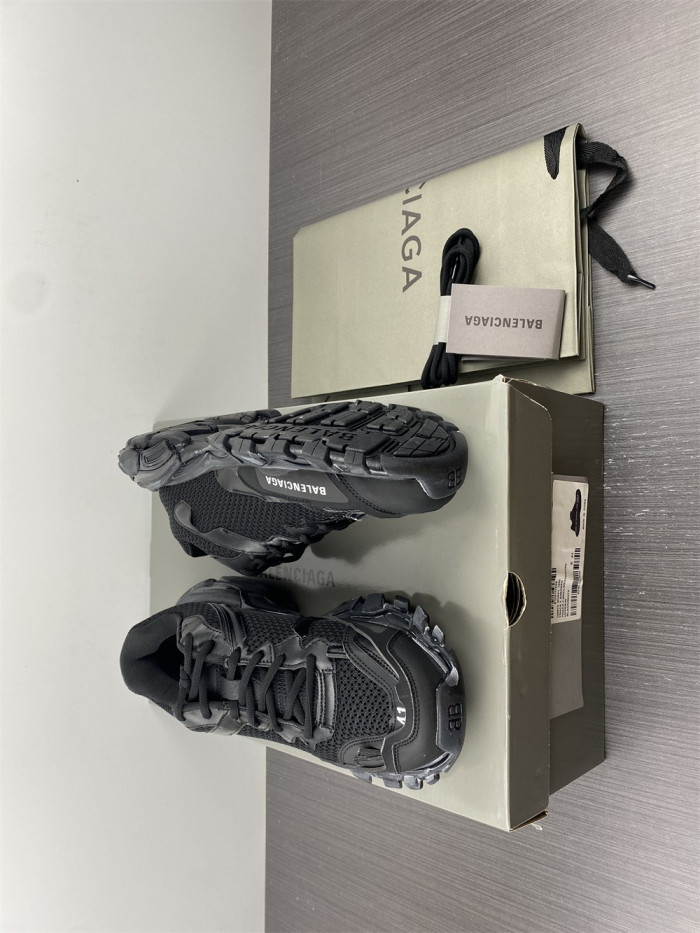 Balenciaga track W3RF1 1090