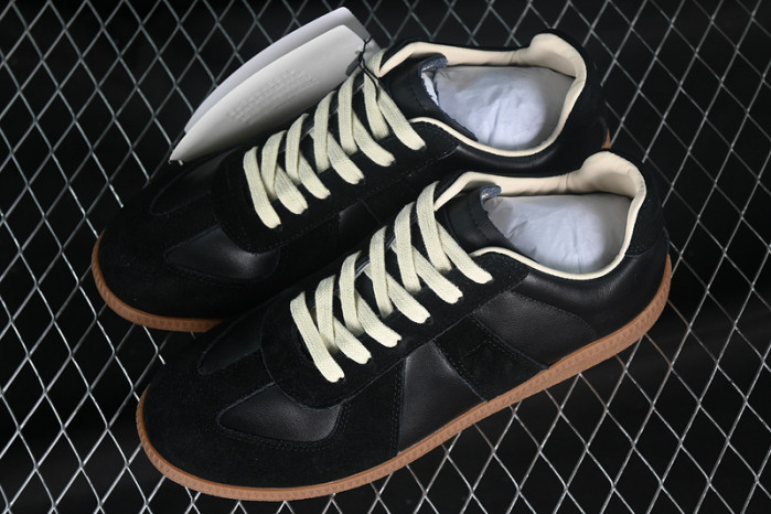 ma*s*n Ma*i*la calfskin black s58ws0106