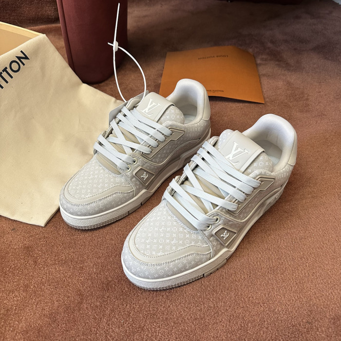 LV snekaers L0000906
