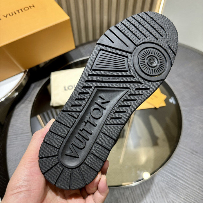 LV snekaers L0000436