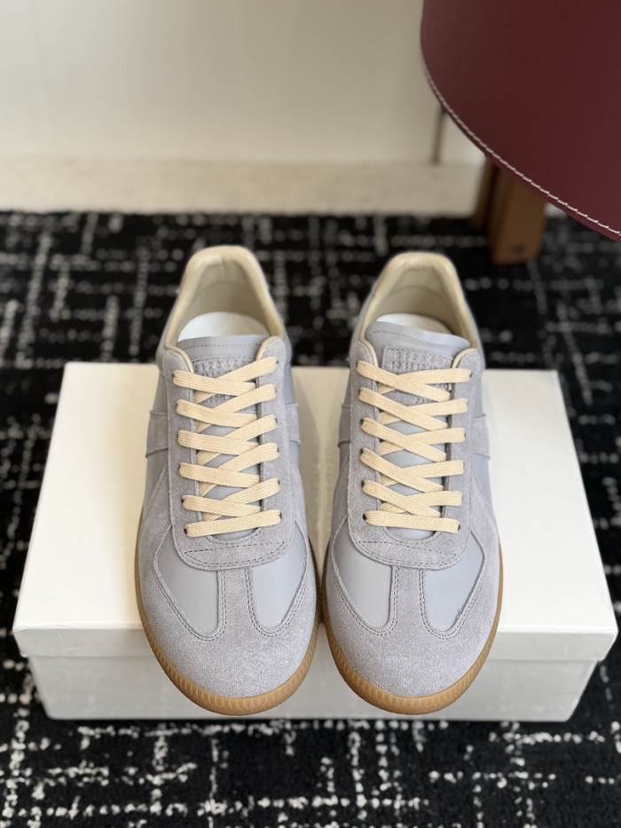 Ma1s0n Marg*e1a CALFSKIN S57WS0434