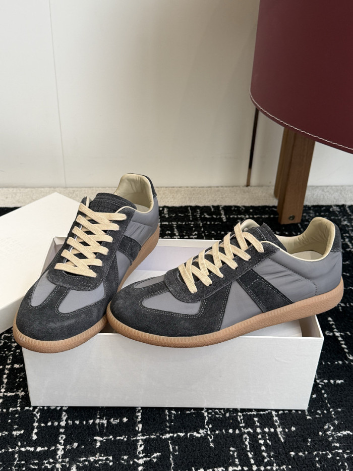 Ma1s0n Marg*e1a CALFSKIN S57WS0399