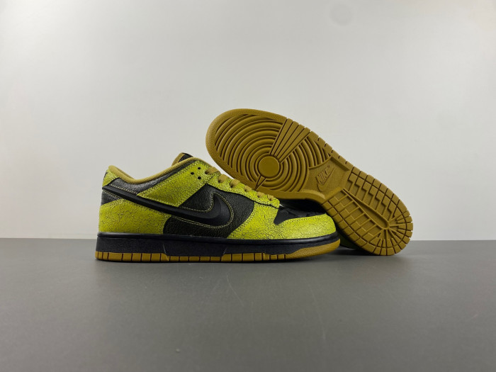 Nike Dunk Low QS Halloween Skull HV6103-300