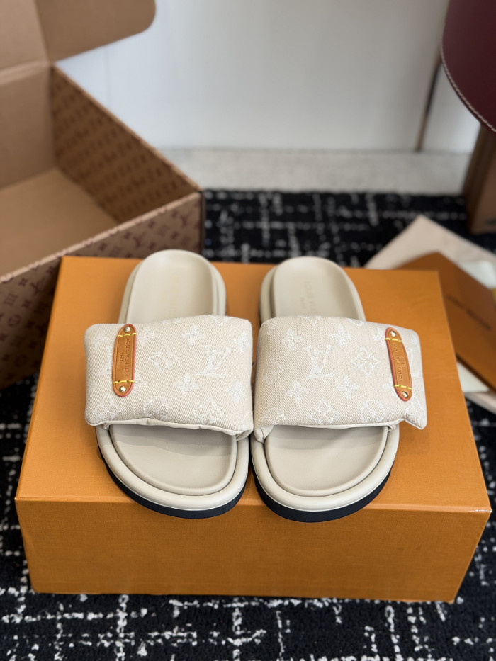 L&V sandal 260