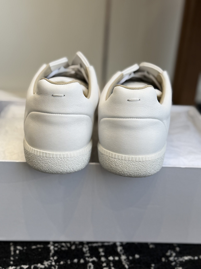 Ma1s0n Marg*e1a CALFSKIN S57WS0364