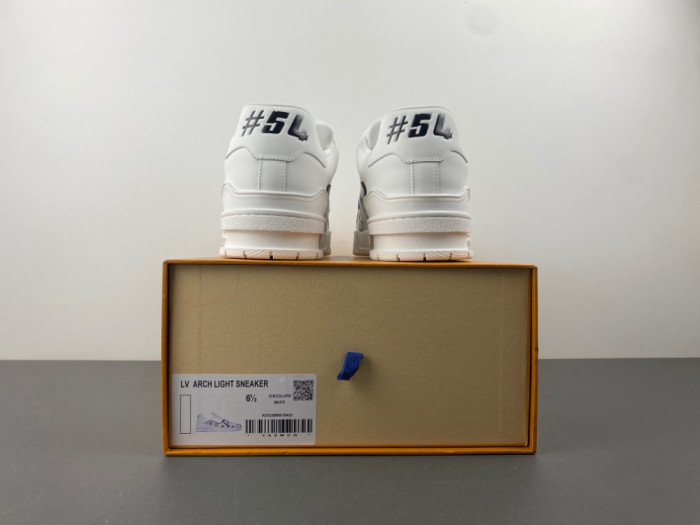 LV snekaers L0000561