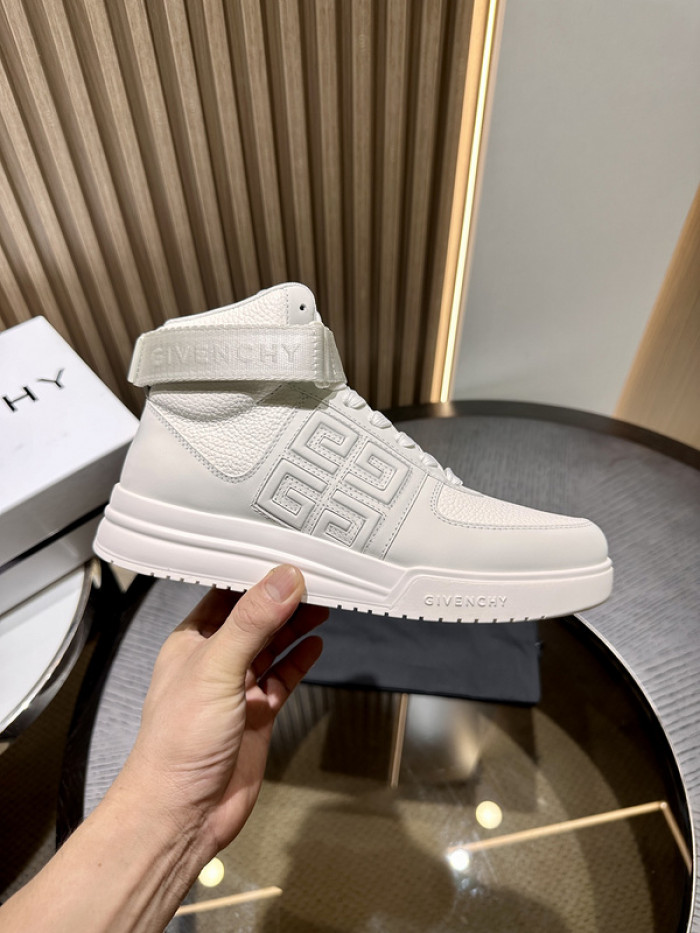 Givenchy Sneakers 660025