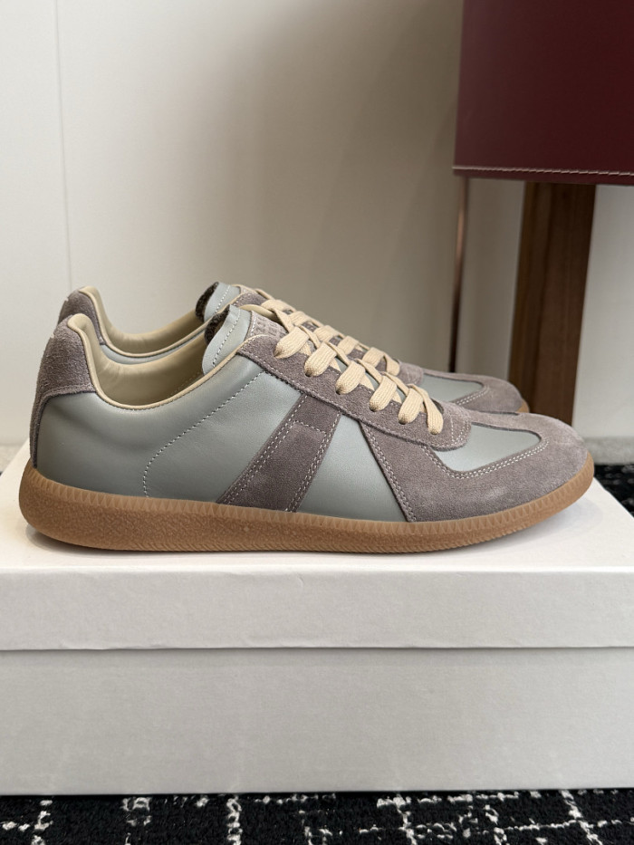 Ma1s0n Marg*e1a CALFSKIN S57WS0395