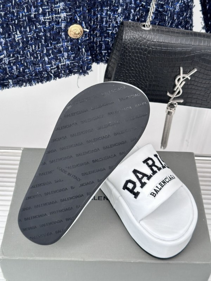 Balenciag* Sandal BS80