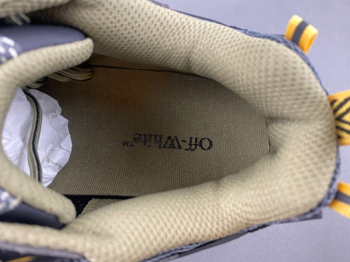 Off-White Be right back OWIA289F52