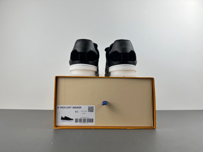 LV snekaers L0000634