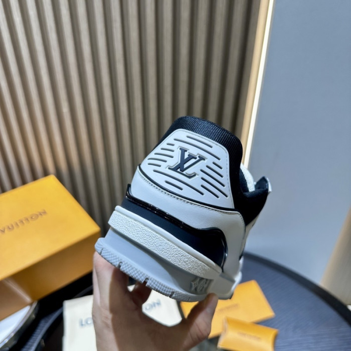 LV snekaers L0000669