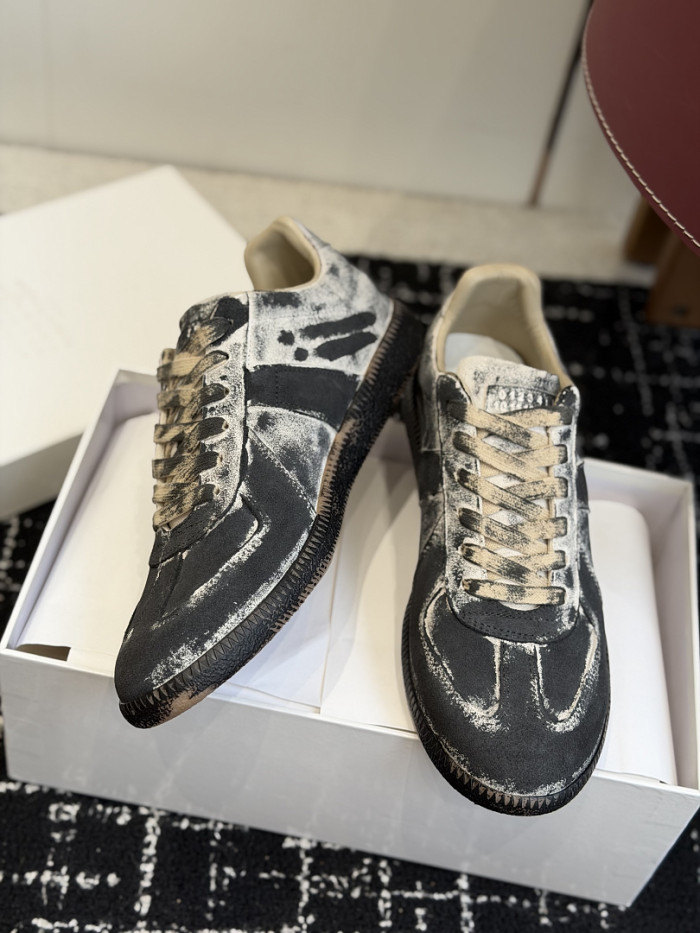 Ma1s0n Marg*e1a CALFSKIN S57WS0377