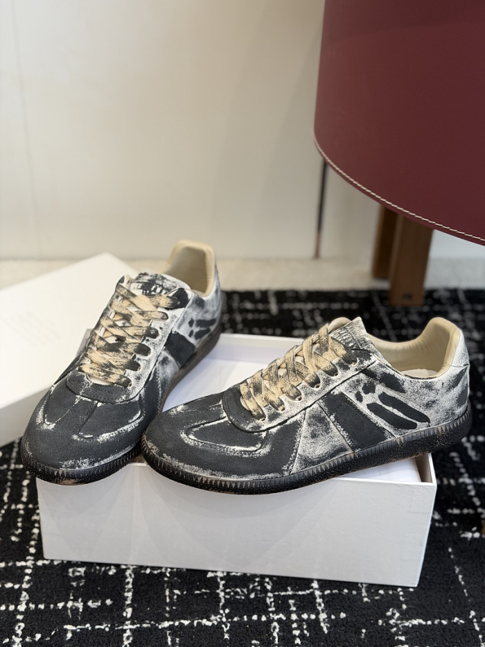 Ma1s0n Marg*e1a CALFSKIN S57WS0377