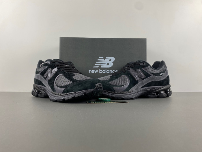 New Balance 2002R Black Dark Grey M2002RBL