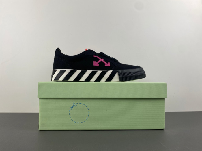 OFF-W c/o Virgil Abloh Vulc Low 2A6WTW