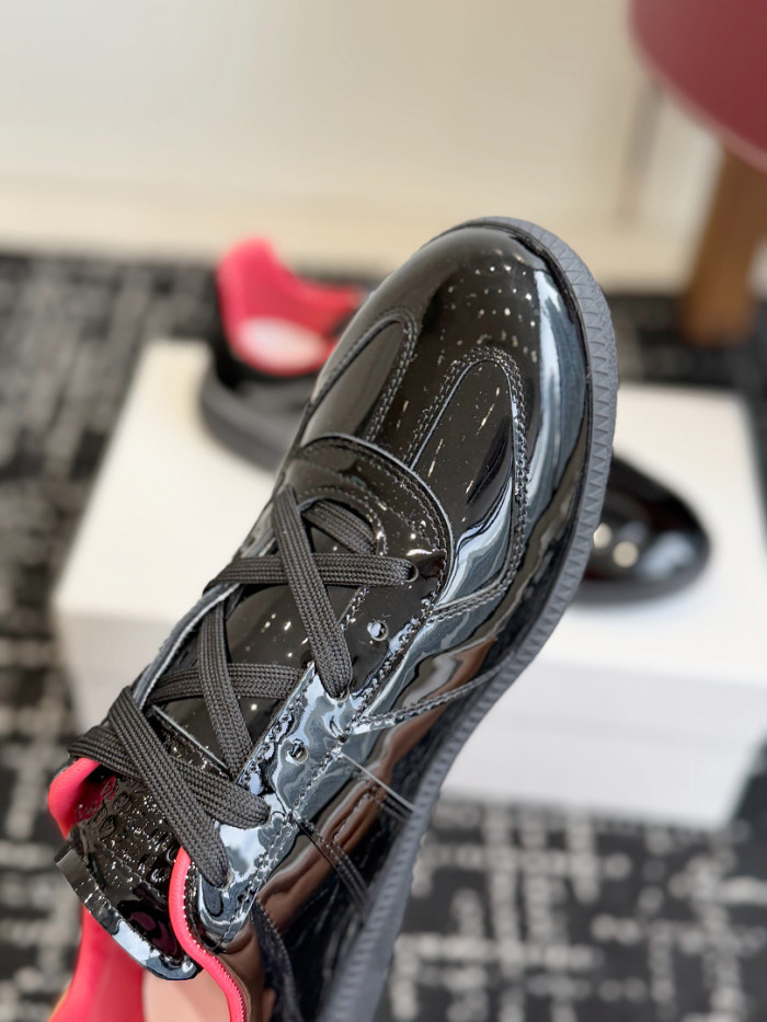 Ma1s0n Marg*e1a CALFSKIN S57WS0402