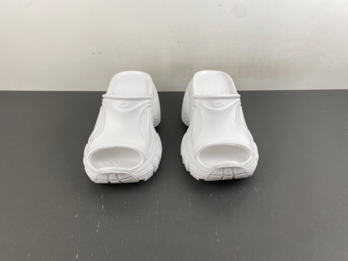 Balenciag* Sandal BS127