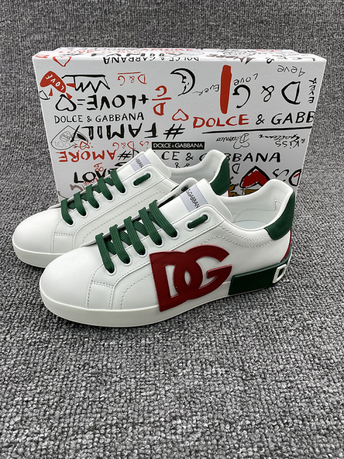 DG Sneaker 44