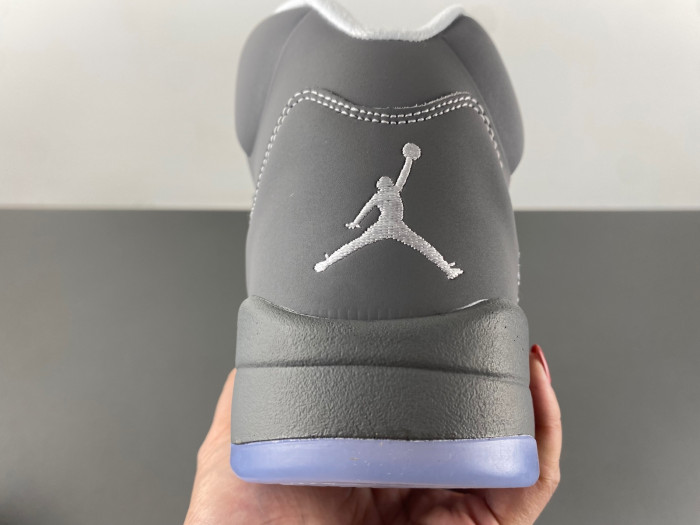 AIR Jordan 5 Retro Wolf Grey 136027-005