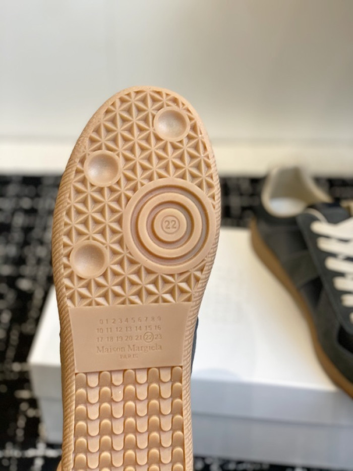 Ma1s0n Marg*e1a CALFSKIN S57WS0343