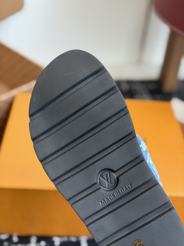L&V sandal 253