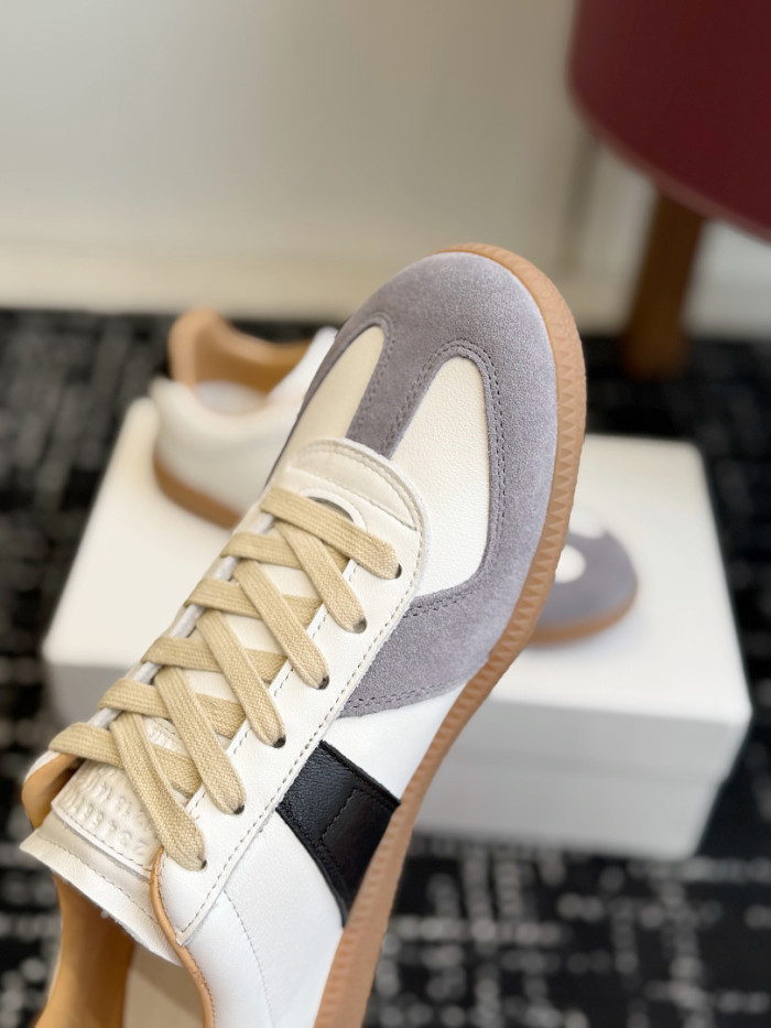 Ma1s0n Marg*e1a CALFSKIN S57WS0409
