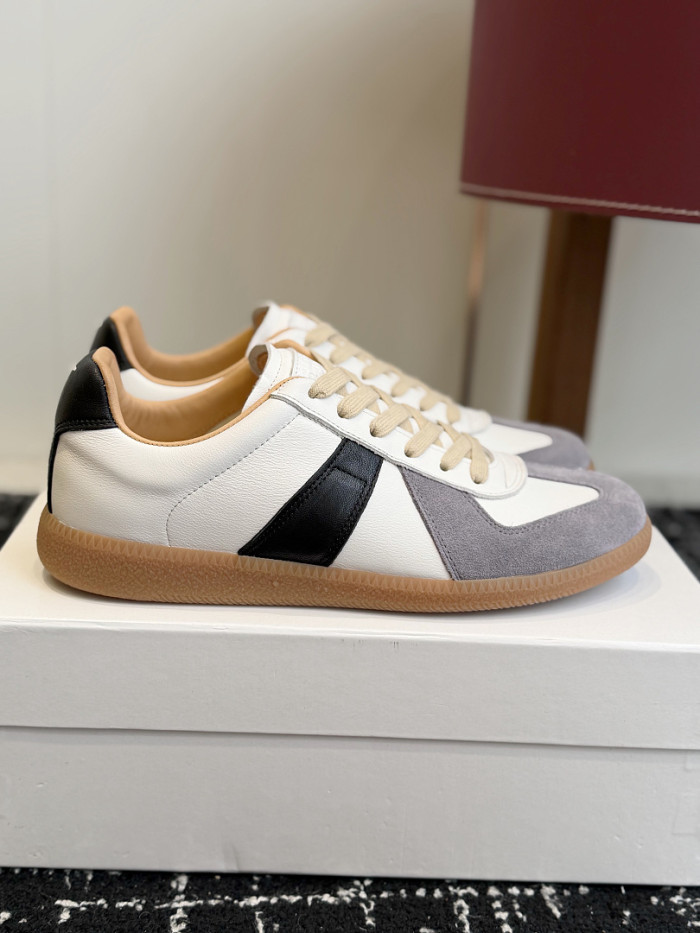 Ma1s0n Marg*e1a CALFSKIN S57WS0409