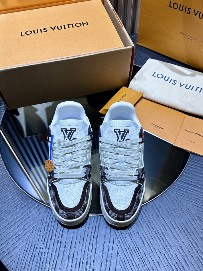 LV snekaers L0000359