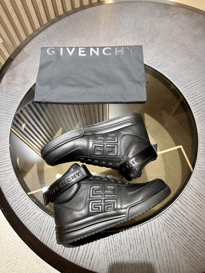 Givenchy Sneakers 660024