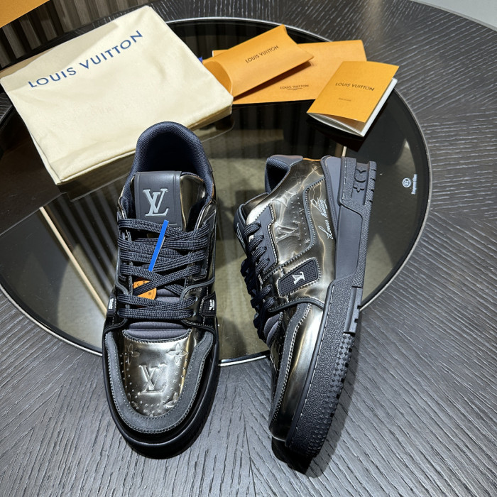 LV snekaers L0000703