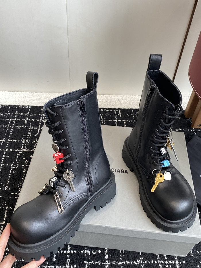 Ba1en*iaga Boots 80000290