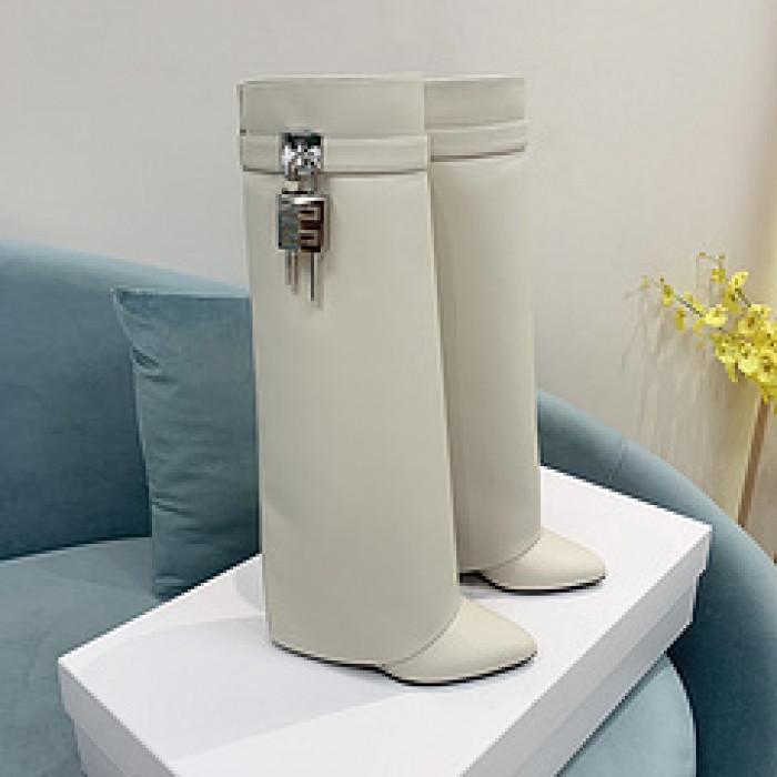 Givenchy Boots 660006