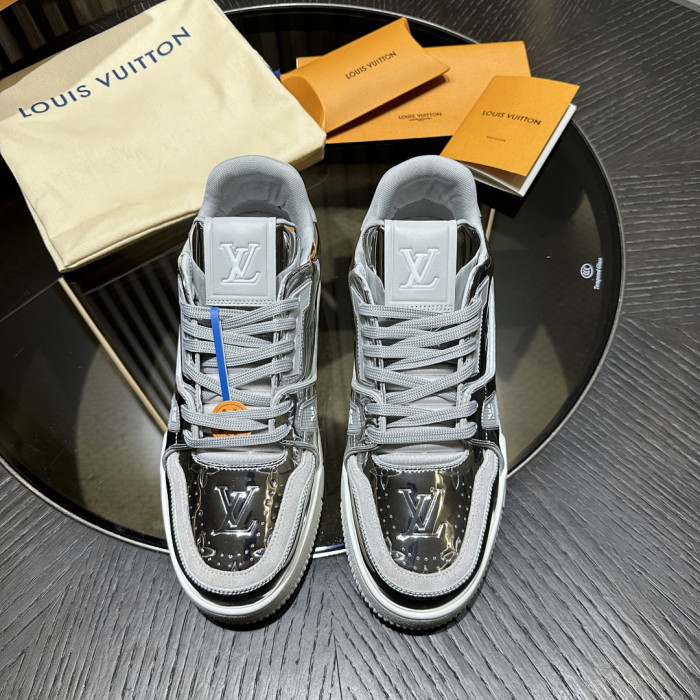 LV snekaers L0000702