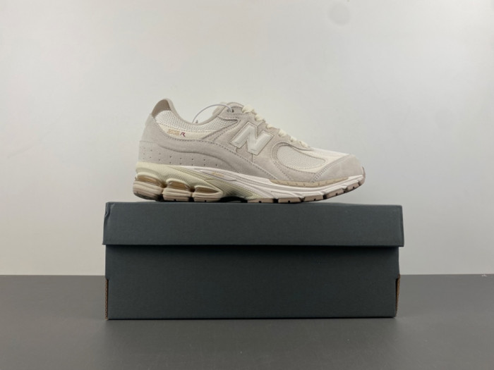 New Balance 2002R BEIGE M2002RHX
