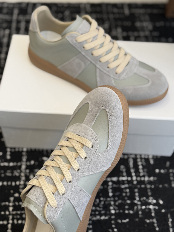 Ma1s0n Marg*e1a CALFSKIN S57WS0358
