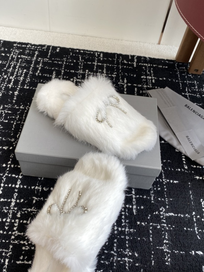 Balenciag* Sandal BS106