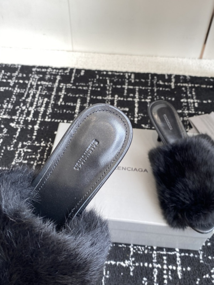 Balenciag* Sandal BS97