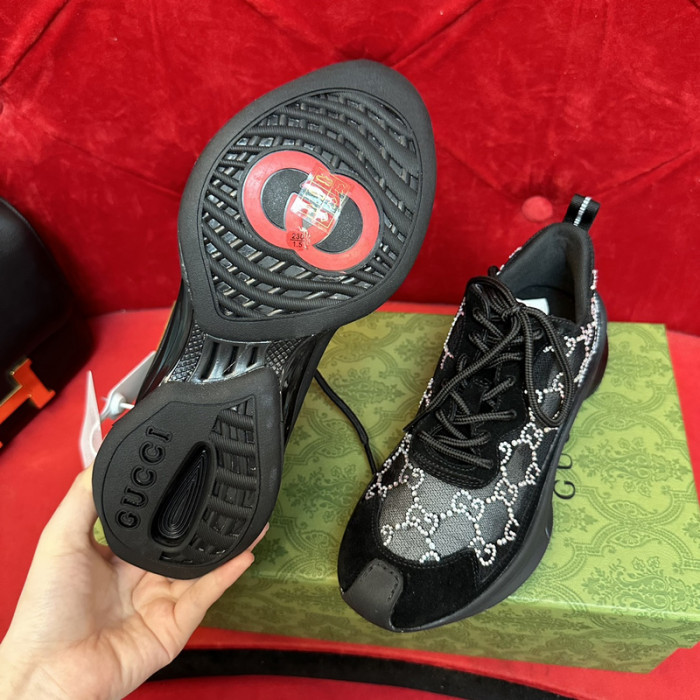 G*u*i* sneaker gc178