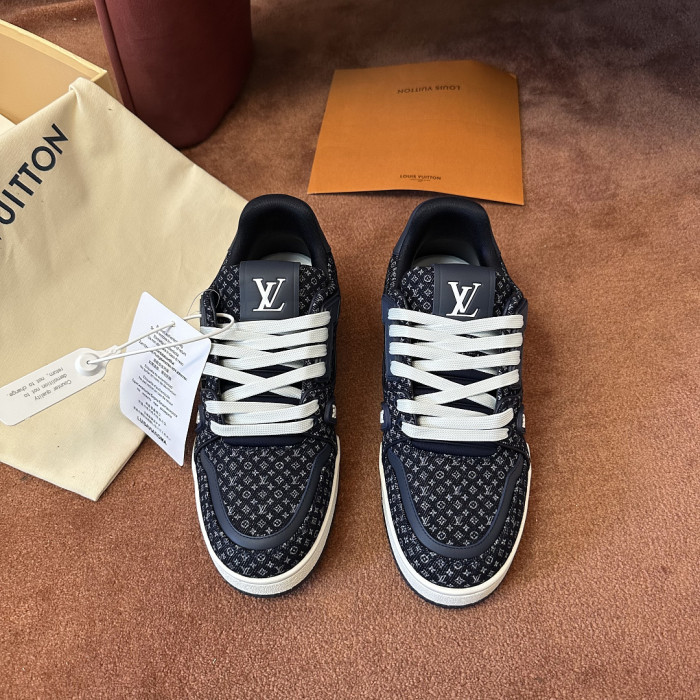 LV snekaers L0000905