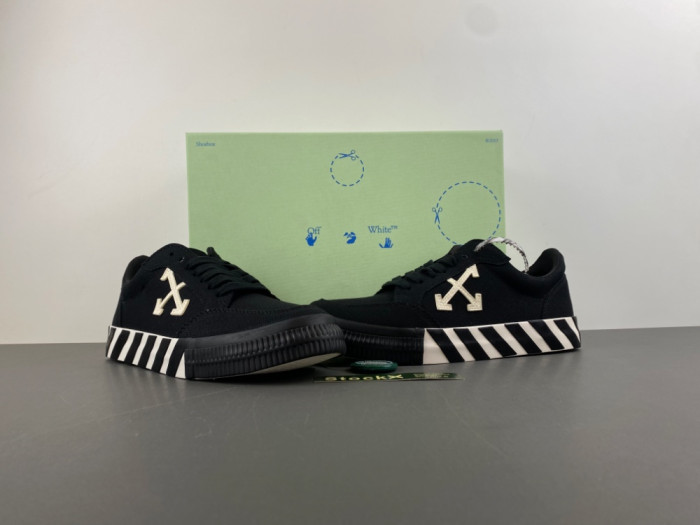 OFF-W c/o Virgil Abloh Vulc Low 2A5WTW