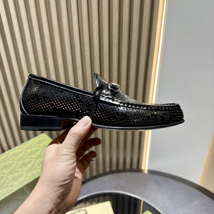 G*u*i* loafers gc182